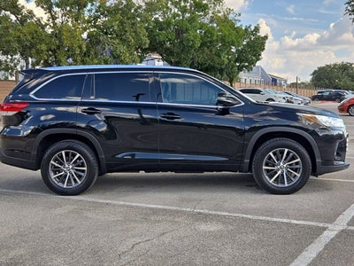 2017 Toyota Highlander XLE V6 FWD