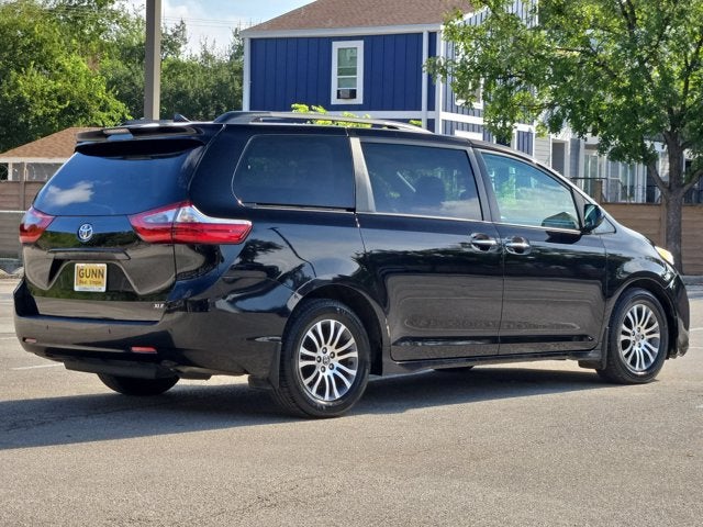 2020 Toyota Sienna Base