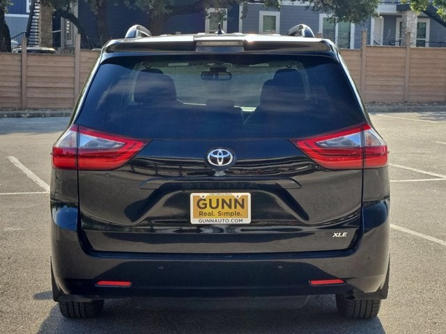 2020 Toyota Sienna Base