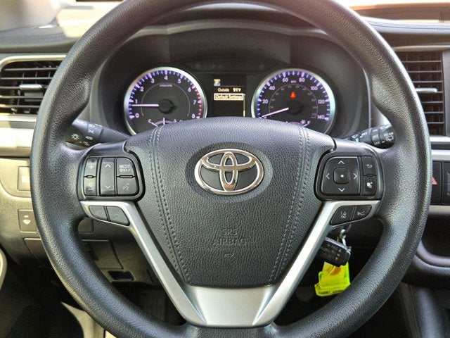2019 Toyota Highlander LE I4 FWD