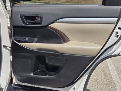 2019 Toyota Highlander LE I4 FWD