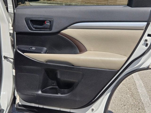 2019 Toyota Highlander LE I4 FWD