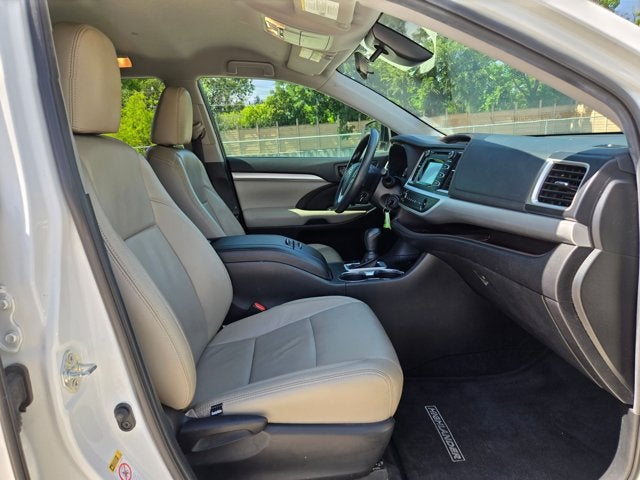 2019 Toyota Highlander LE I4 FWD