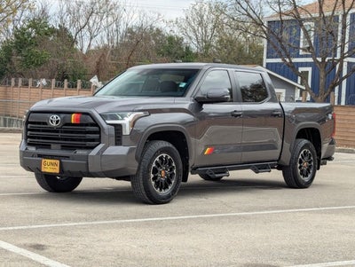 2025 Toyota Tundra 4WD SR5