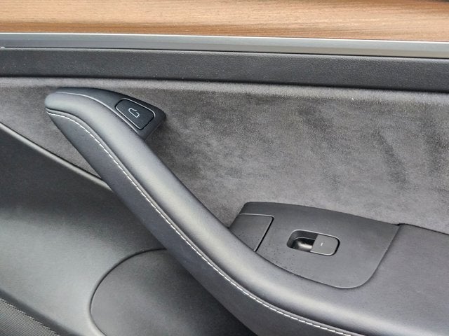 2023 Tesla Model 3 RWD