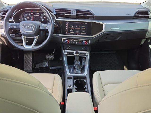 2022 Audi Q3 Premium 40 TFSI quattro