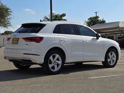 2022 Audi Q3 Premium 40 TFSI quattro