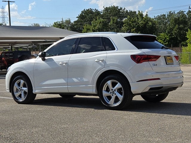 2022 Audi Q3 Premium 40 TFSI quattro