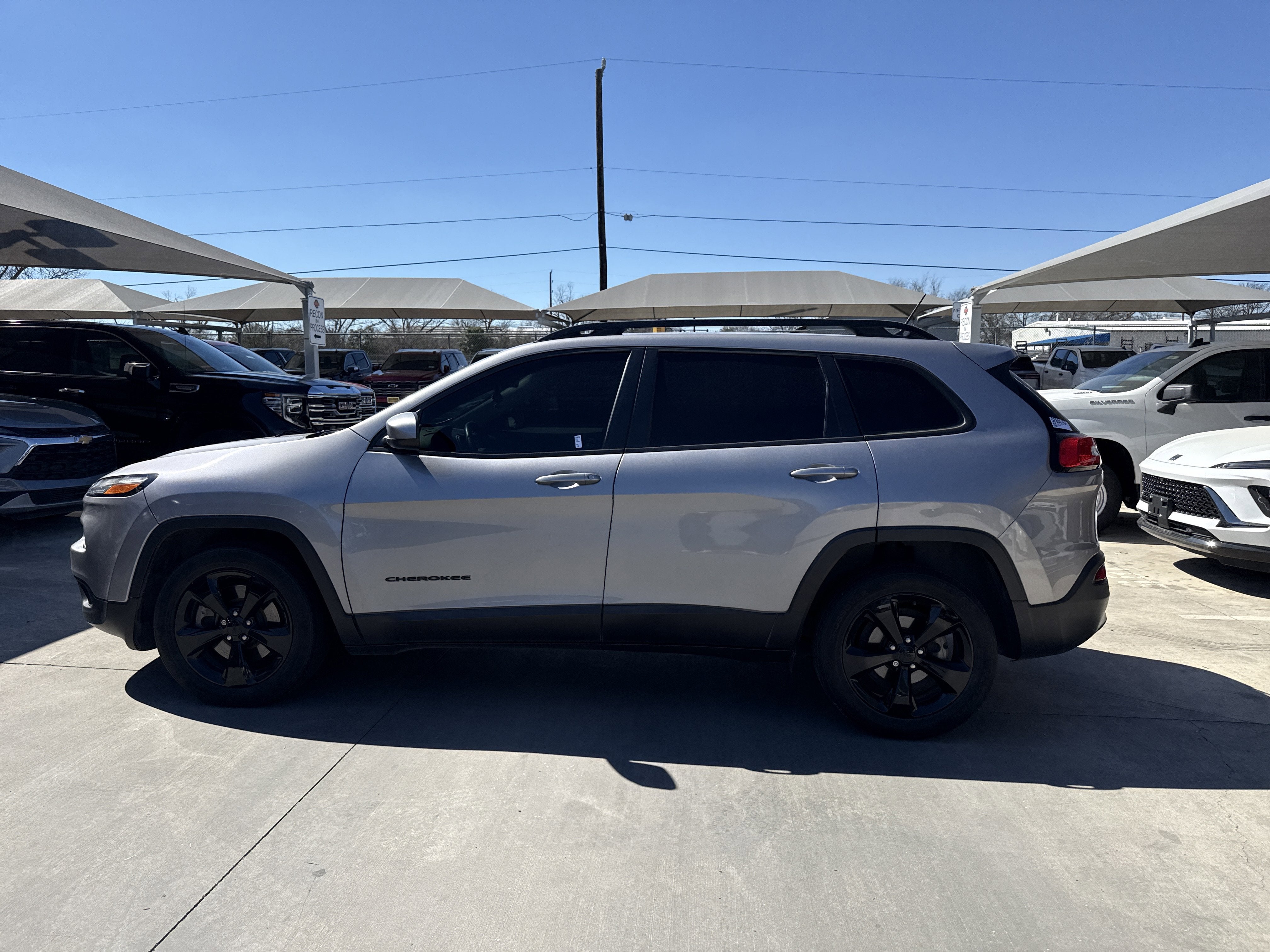 2018 Jeep CHEROKEE LATITUDE