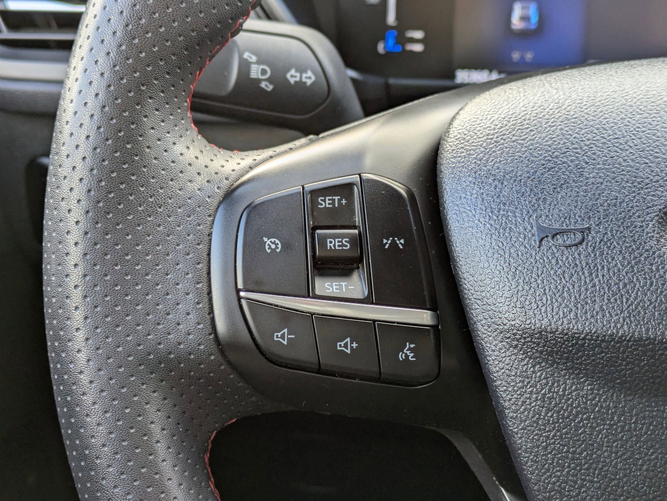 2024 Ford ESCAPE ST-LINE FWD