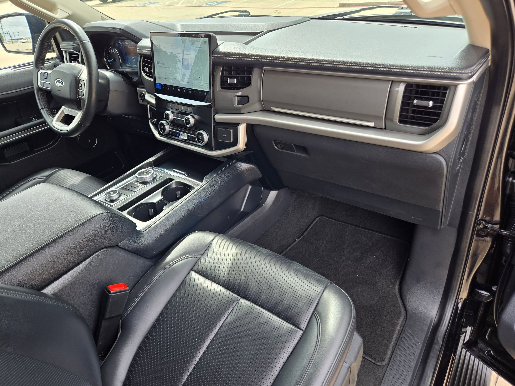 2024 Ford EXPEDITION XLT