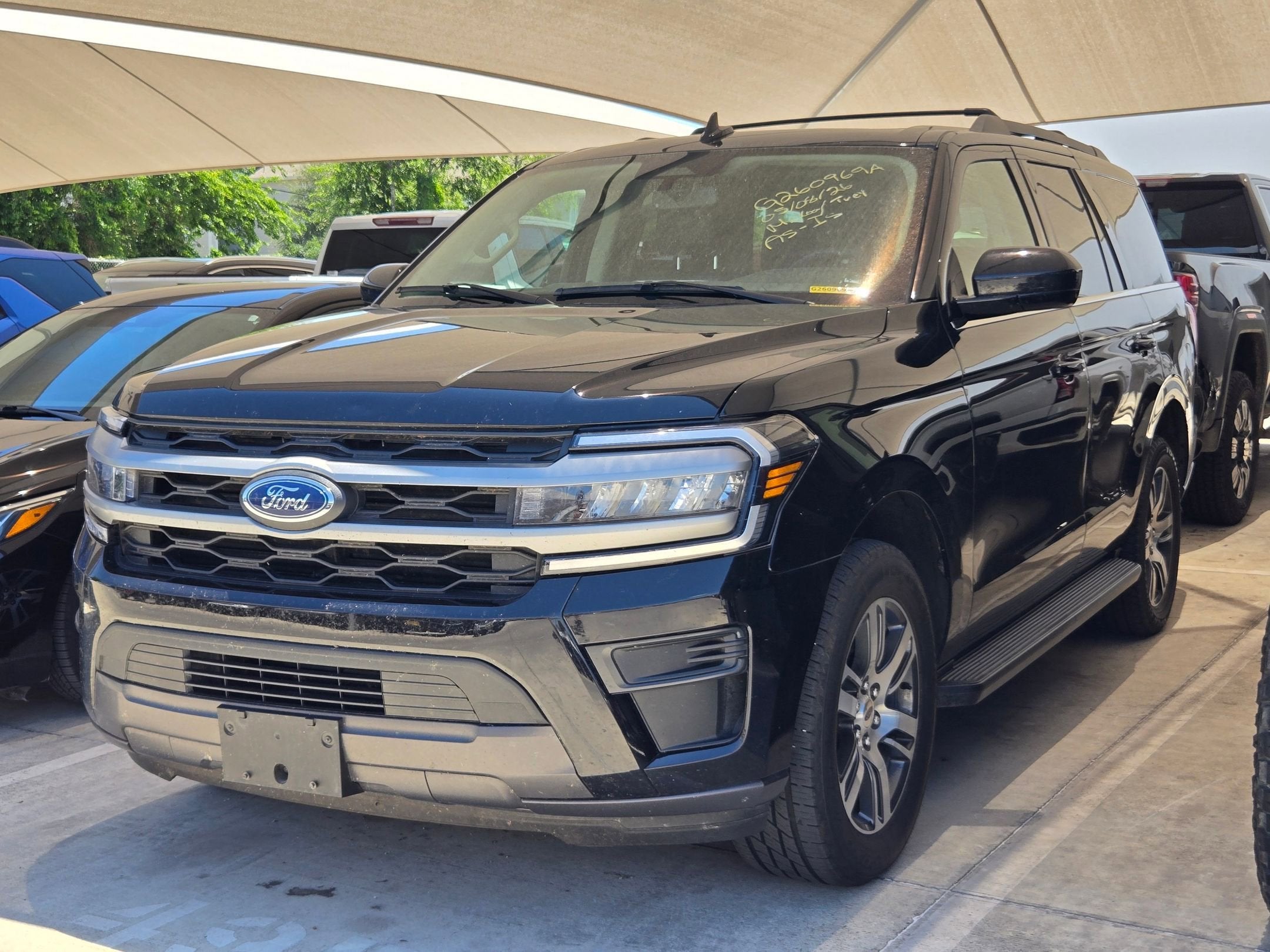 2024 Ford EXPEDITION XLT