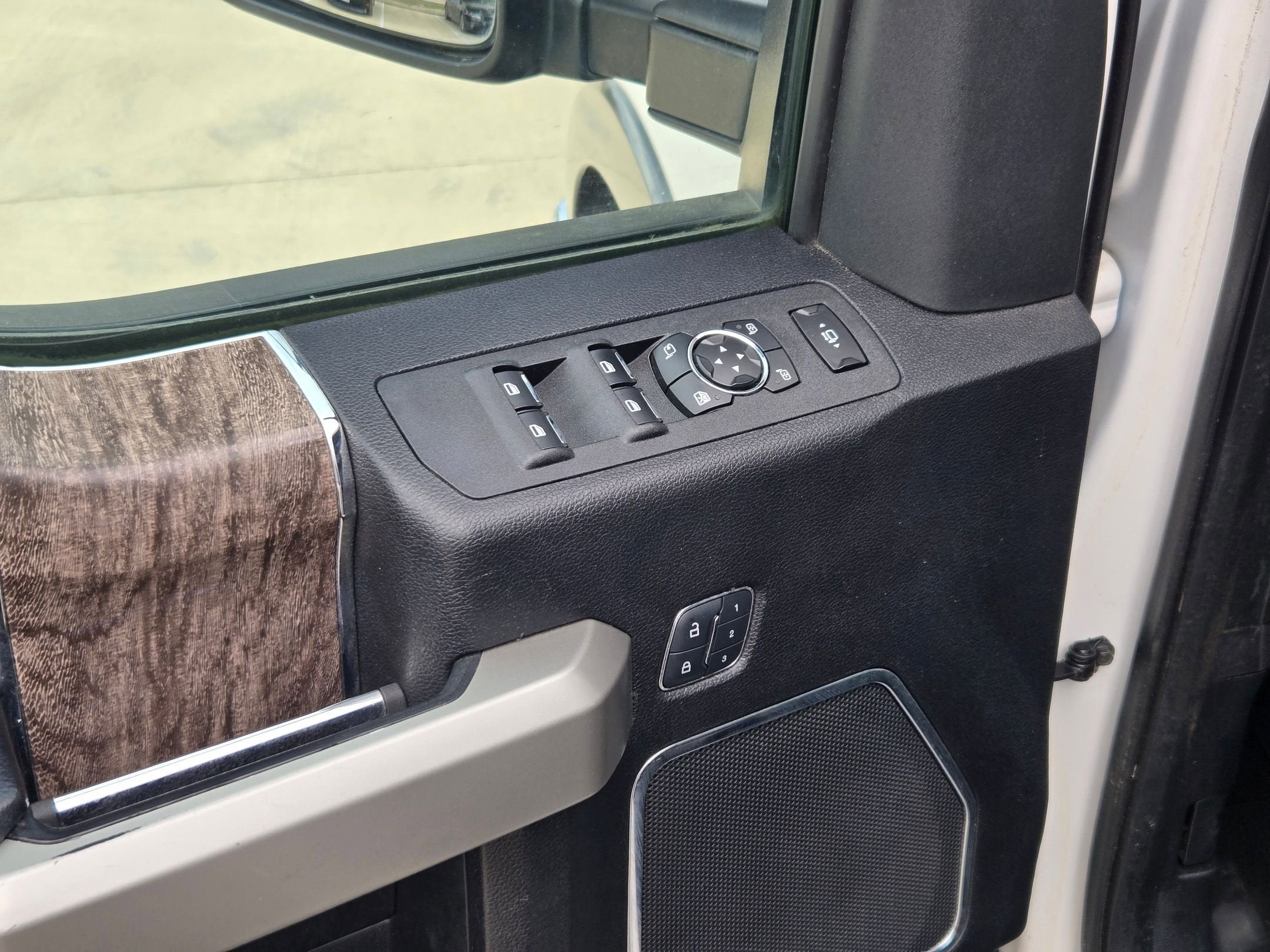 2017 Ford SUPER DUTY F-350 SRW LARIAT SRW