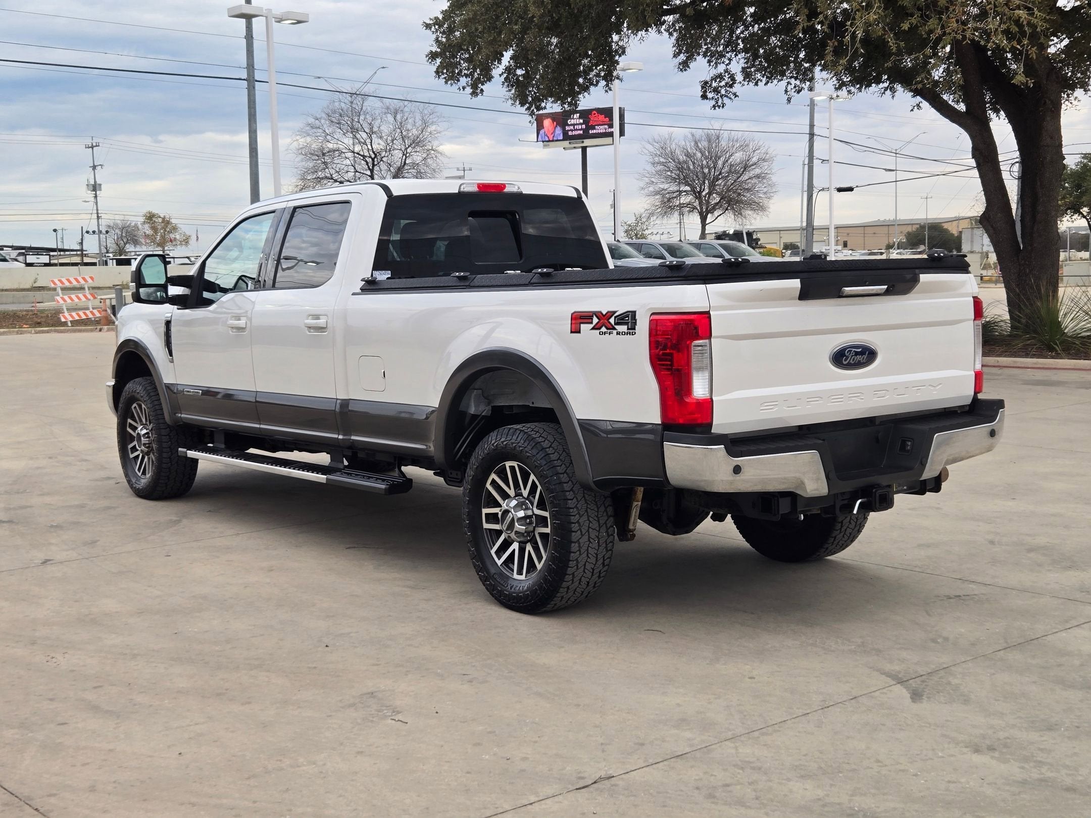 2017 Ford SUPER DUTY F-350 SRW LARIAT SRW