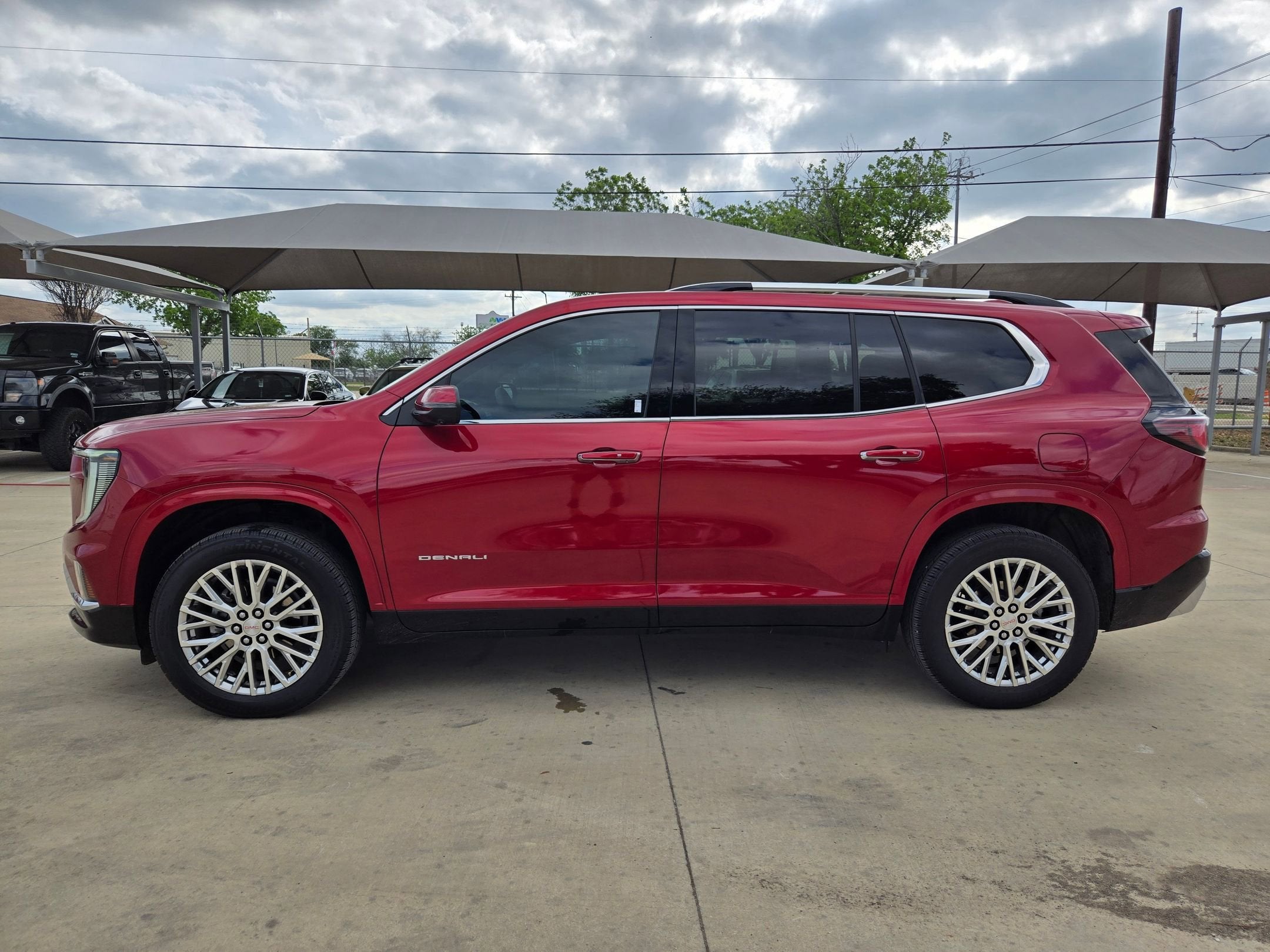 2024 GMC ACADIA DENALI