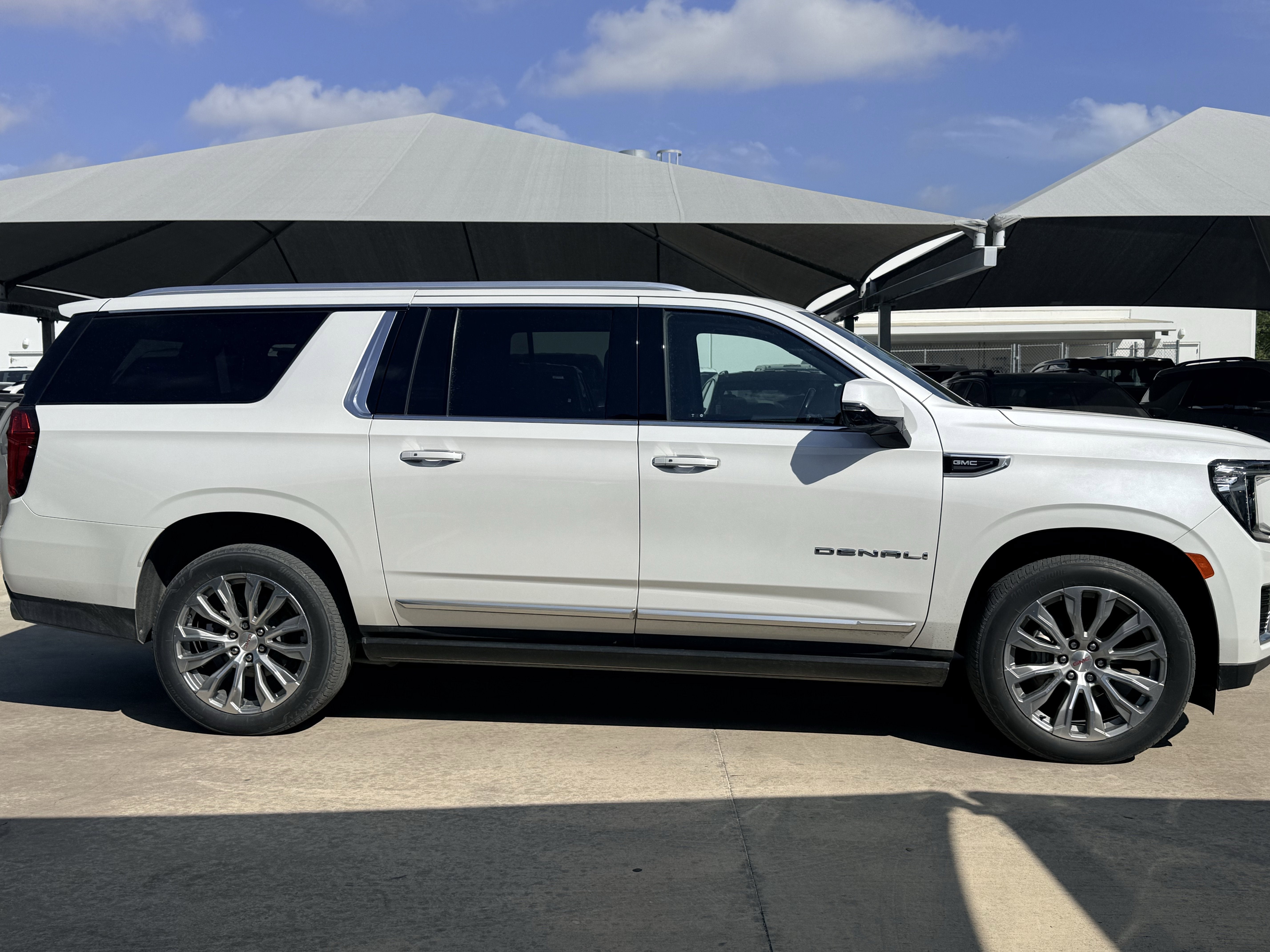 2022 GMC YUKON XL DENALI