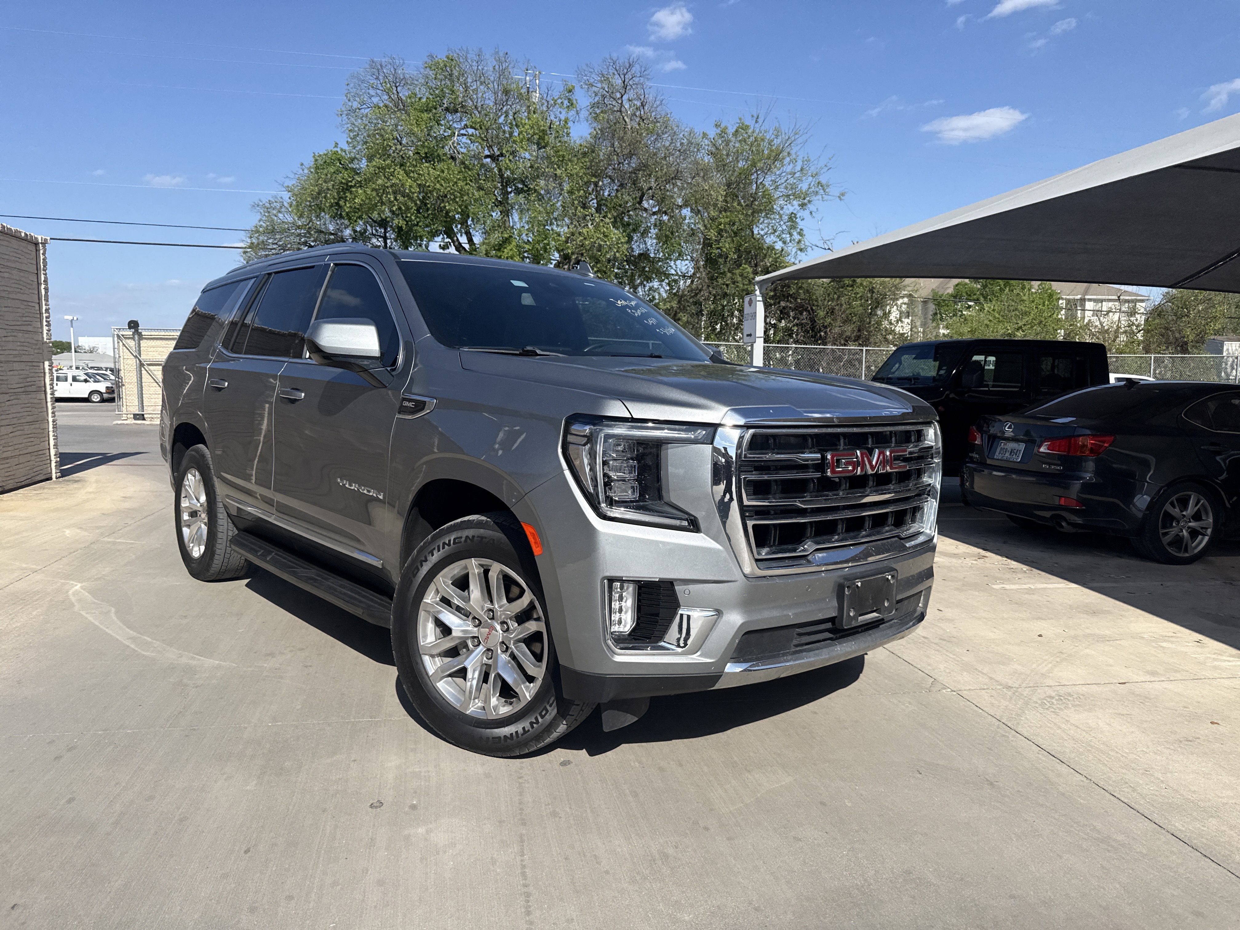 2023 GMC YUKON SLT