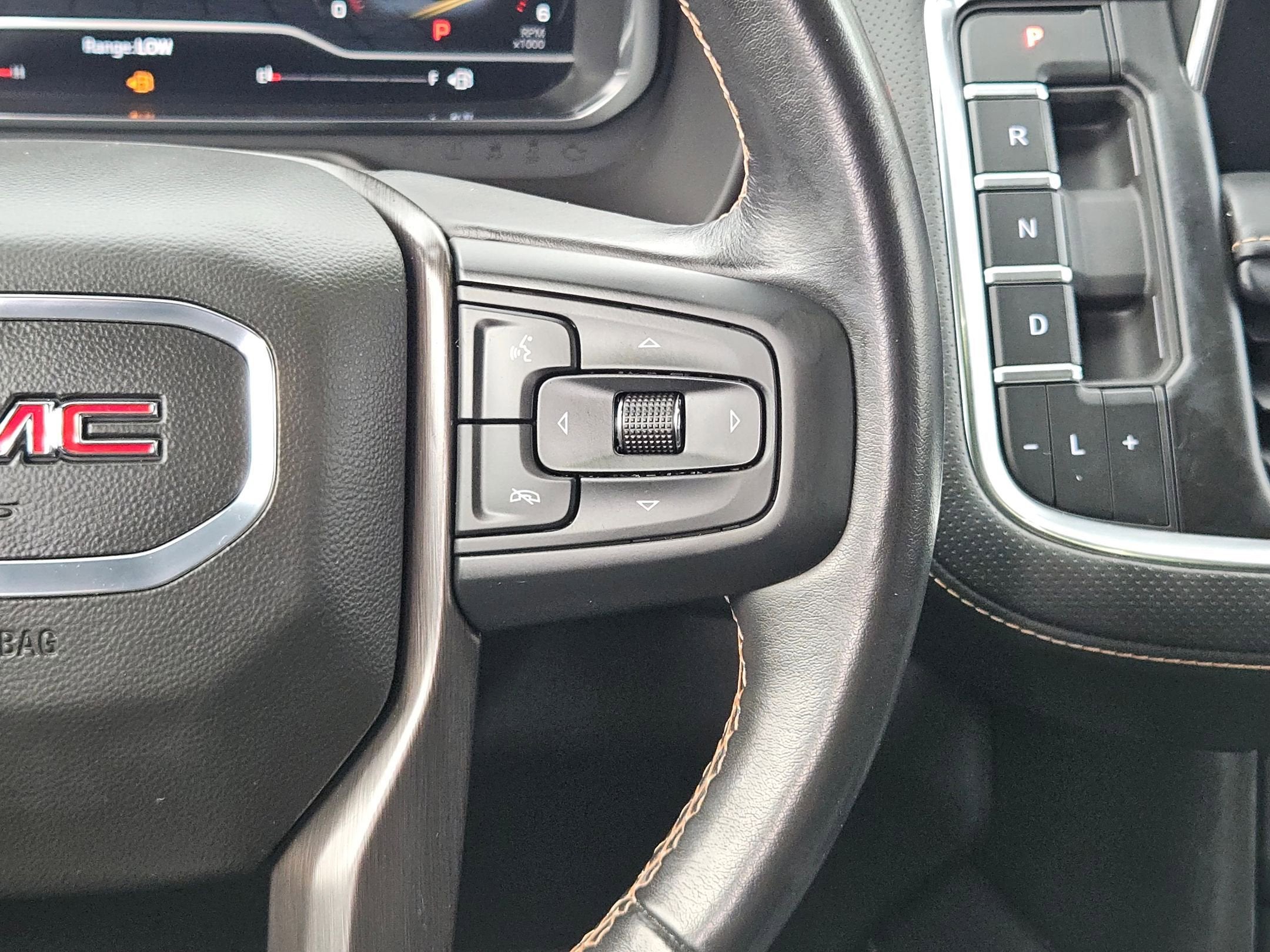 2022 GMC YUKON 4WD AT4