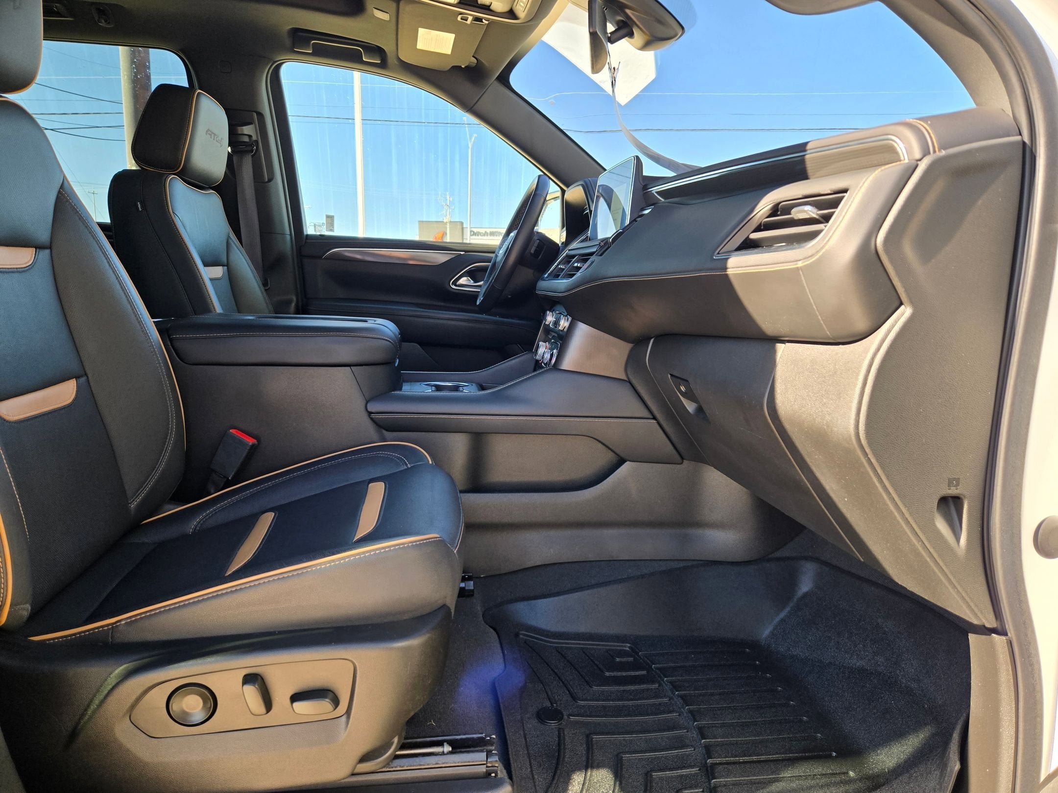 2022 GMC YUKON XL AT4