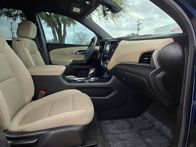 2022 Chevrolet TRAVERSE LS