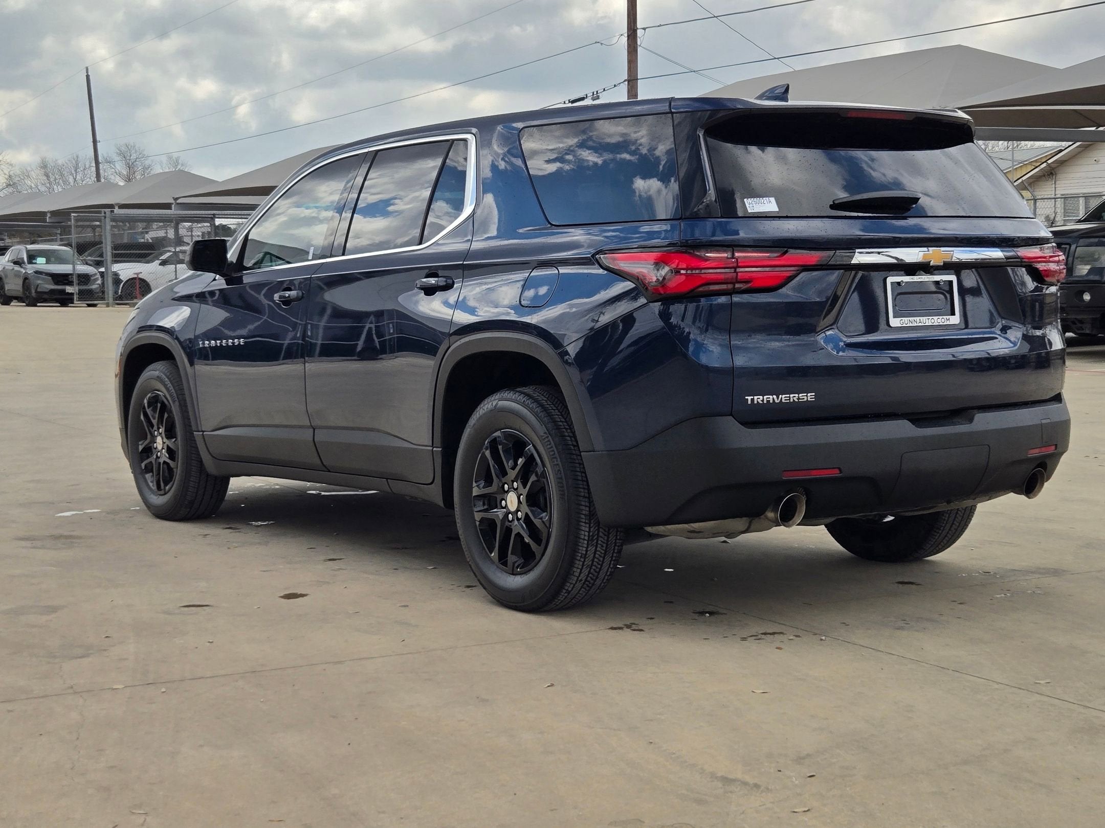 2022 Chevrolet TRAVERSE LS