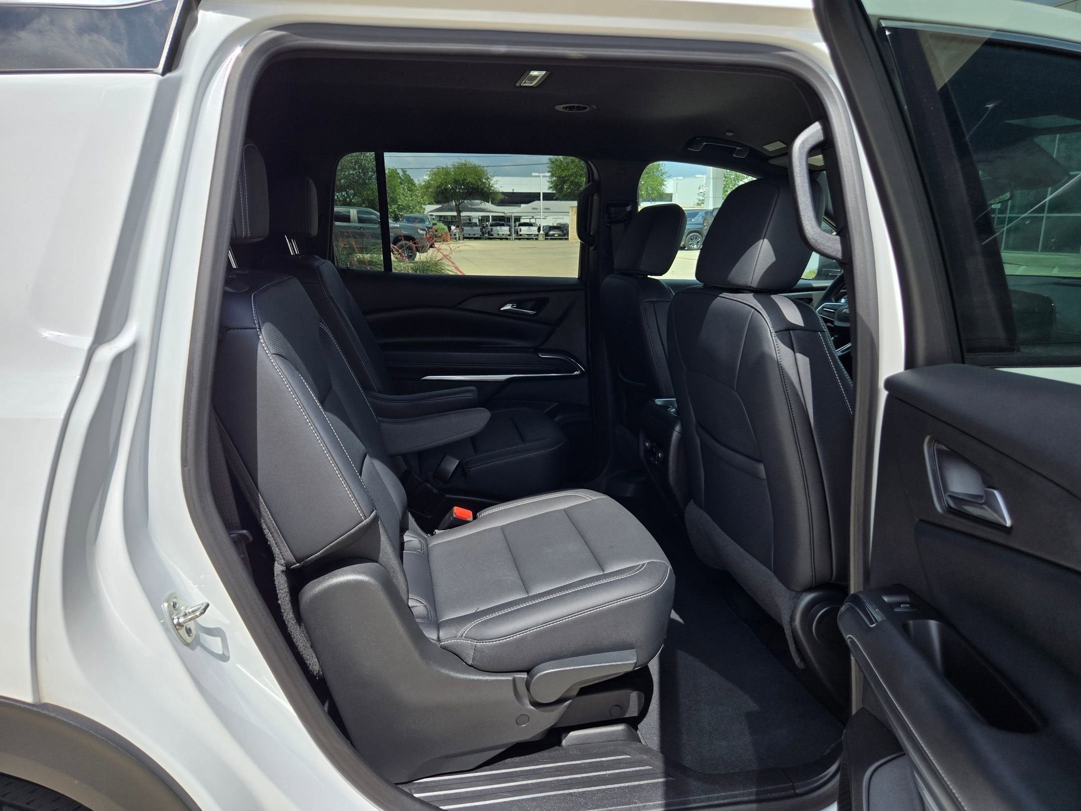 2025 Chevrolet TRAVERSE LT LT