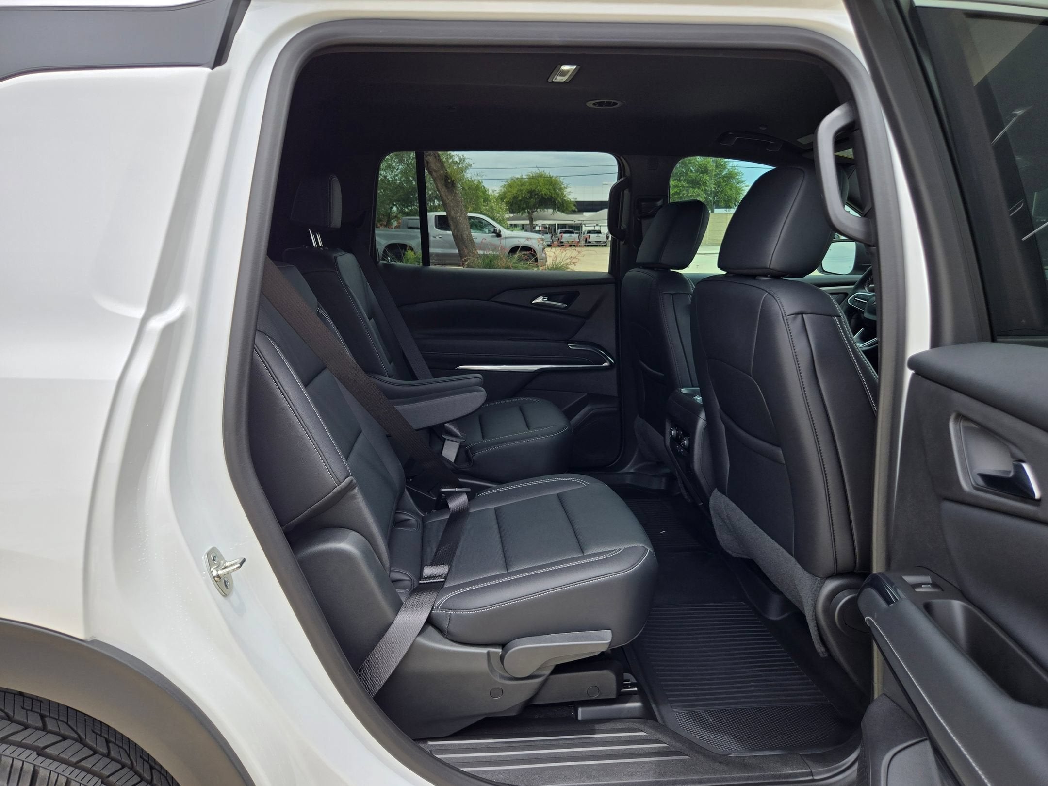 2025 Chevrolet TRAVERSE LT LT
