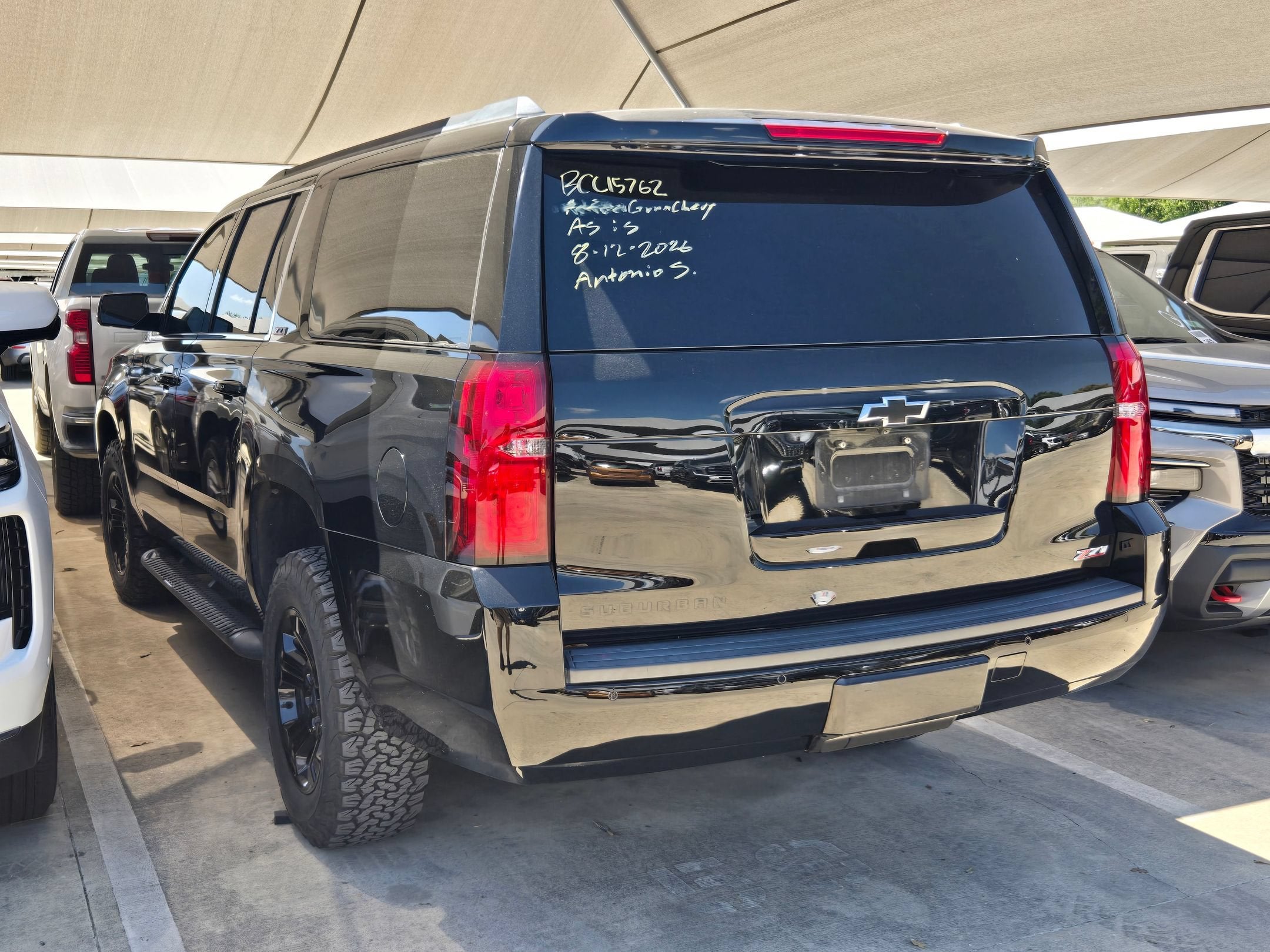 2019 Chevrolet SUBURBAN 4WD LT 4WD