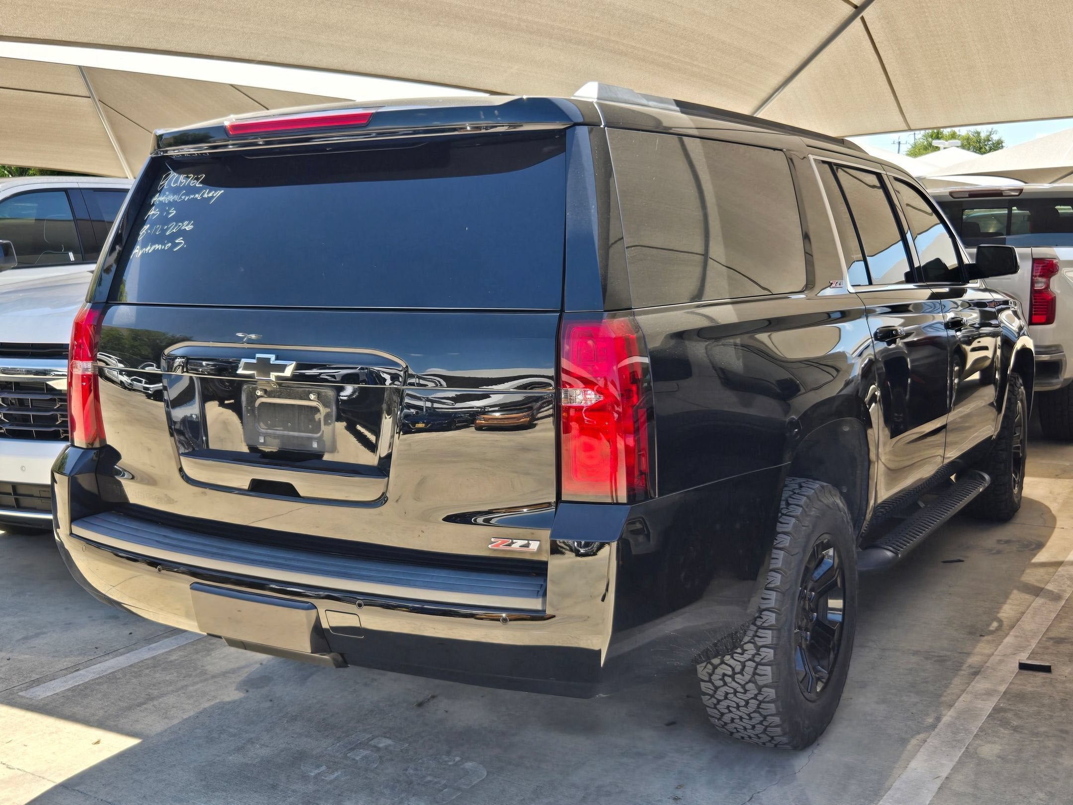 2019 Chevrolet SUBURBAN 4WD LT 4WD