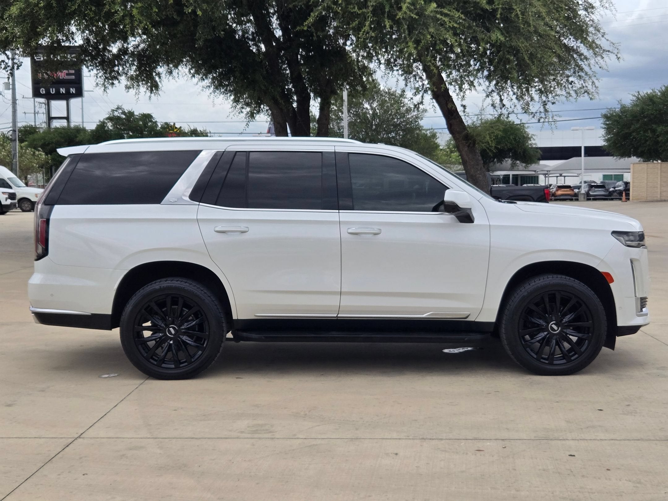 2023 Cadillac ESCALADE PREMIUM LUXURY