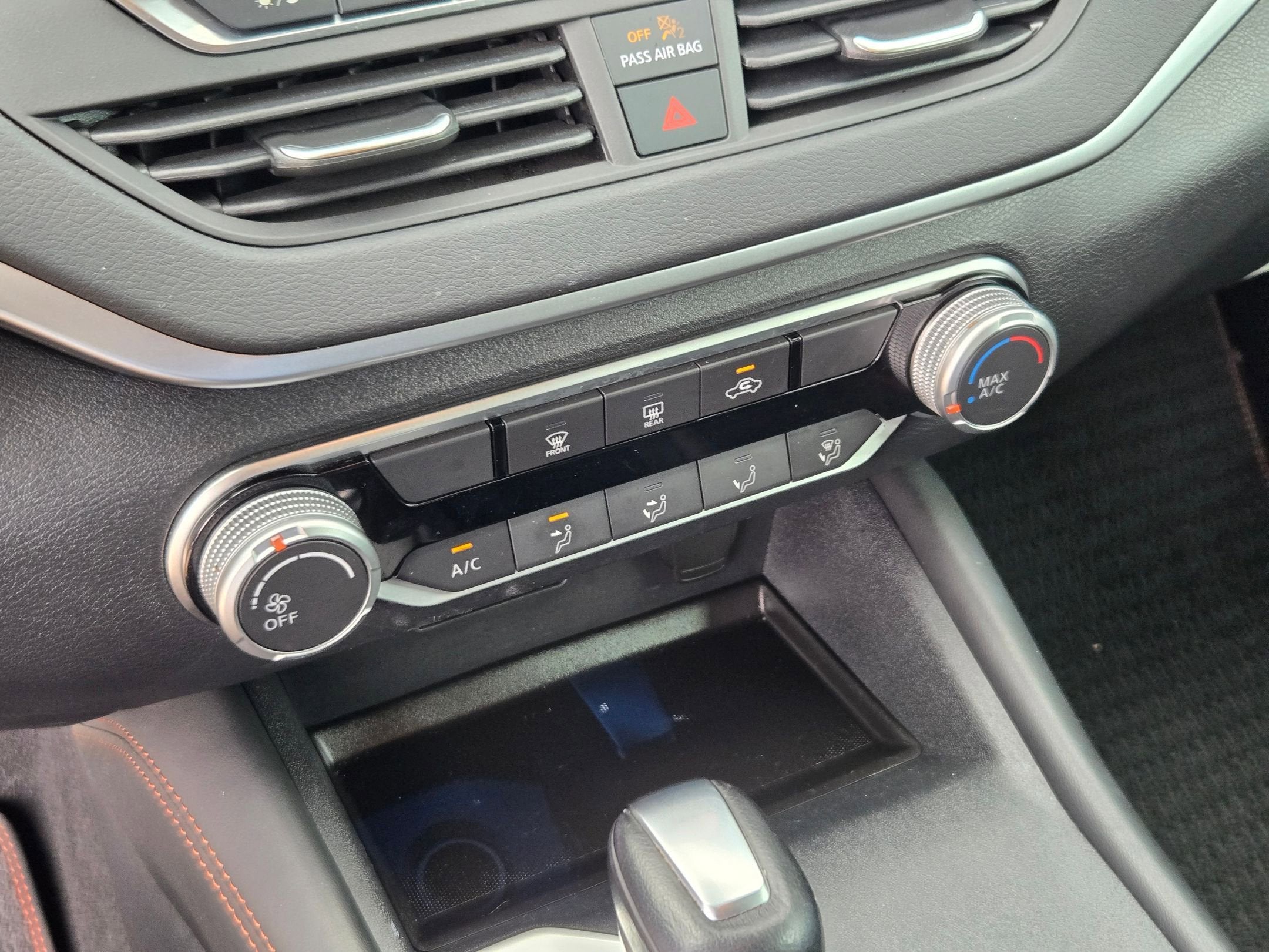 2020 Nissan ALTIMA SR