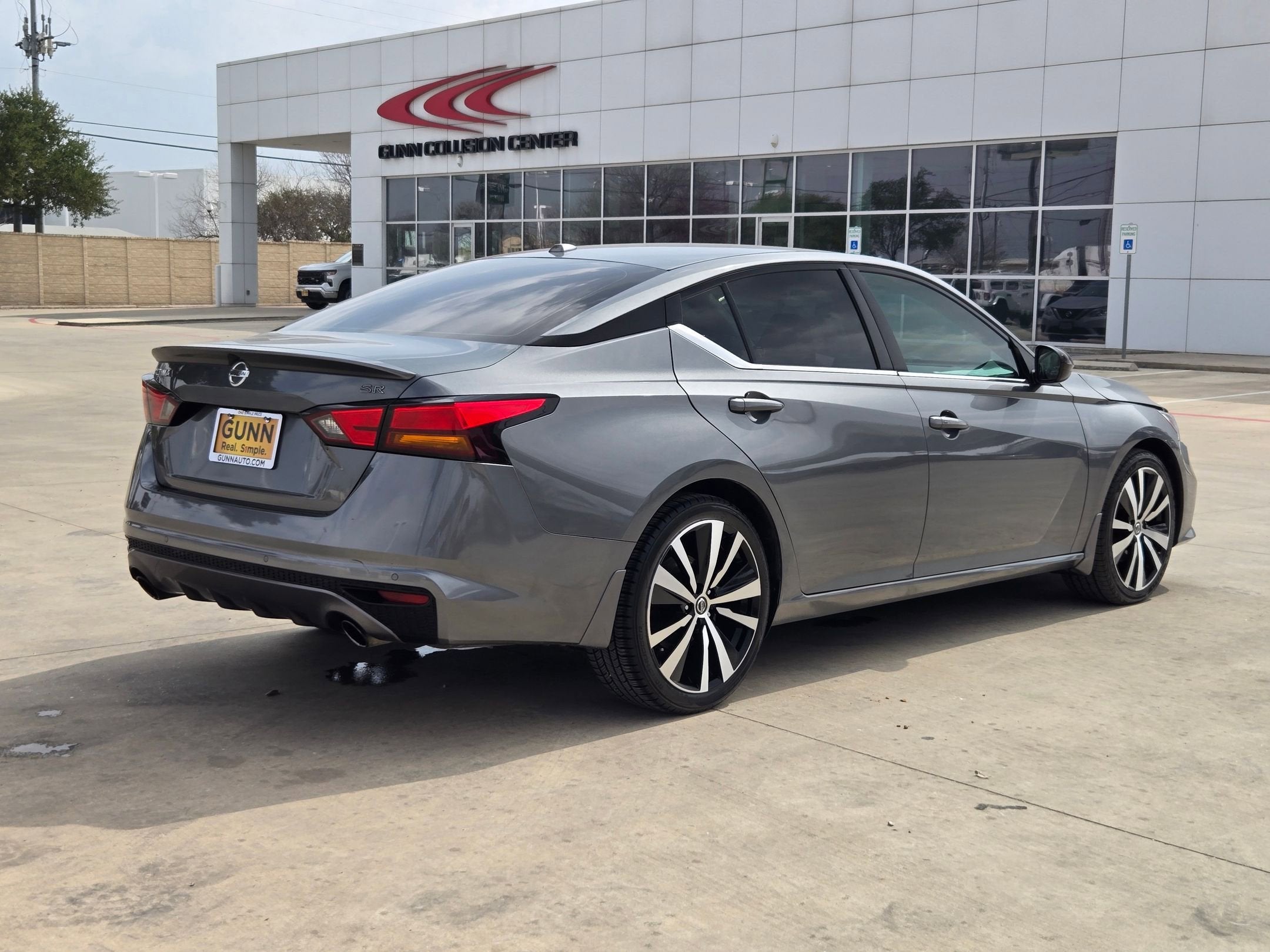 2020 Nissan ALTIMA SR