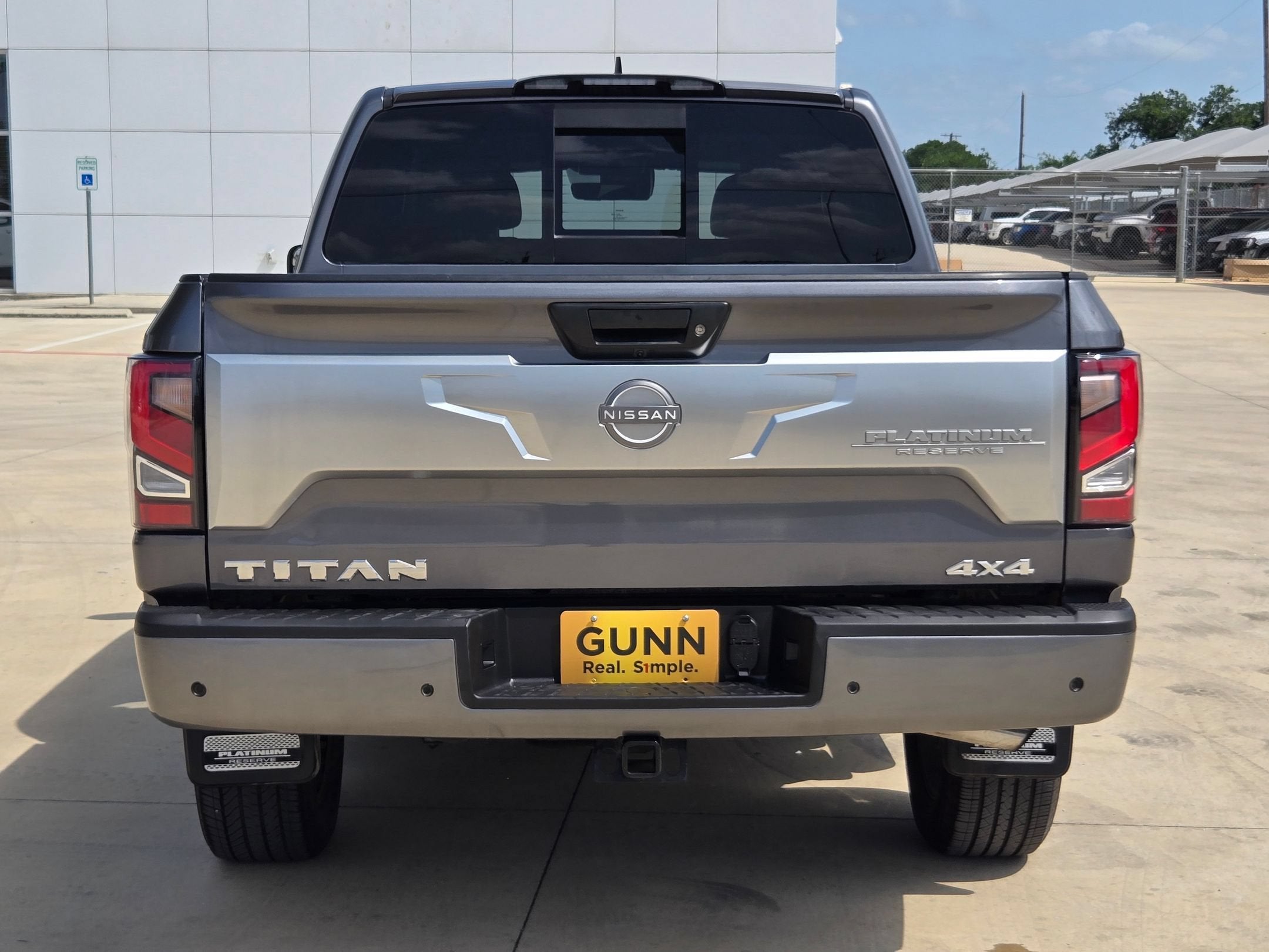 2023 Nissan TITAN PLATINUM RESERVE