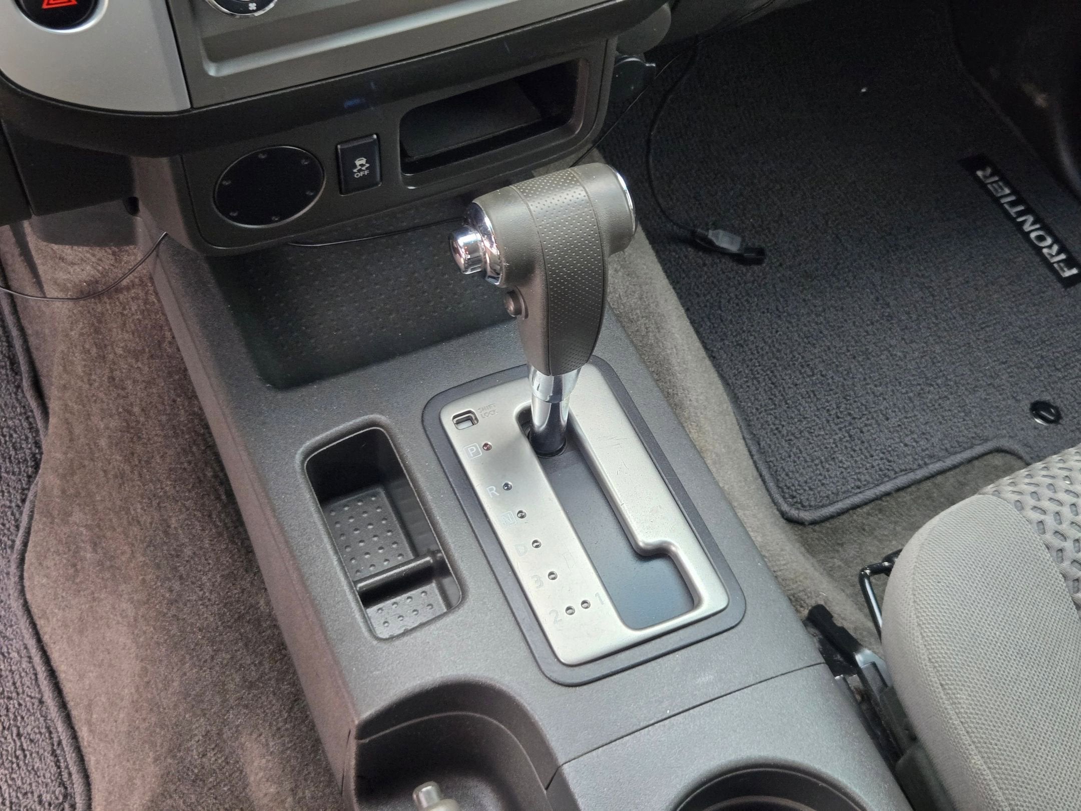 2012 Nissan FRONTIER SV