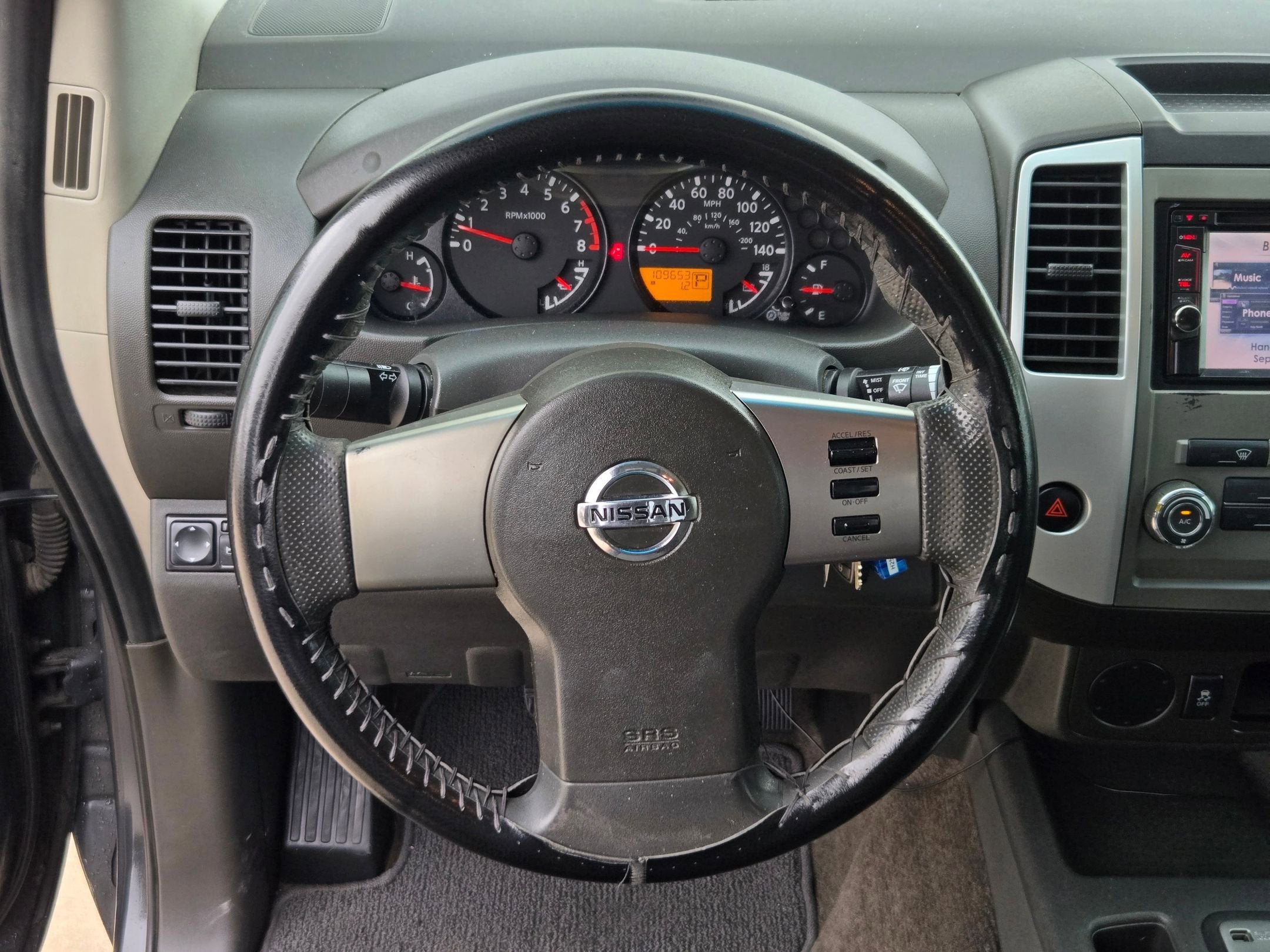 2012 Nissan FRONTIER SV