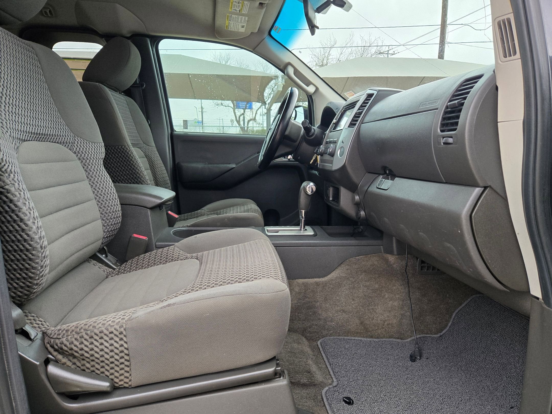 2012 Nissan FRONTIER SV