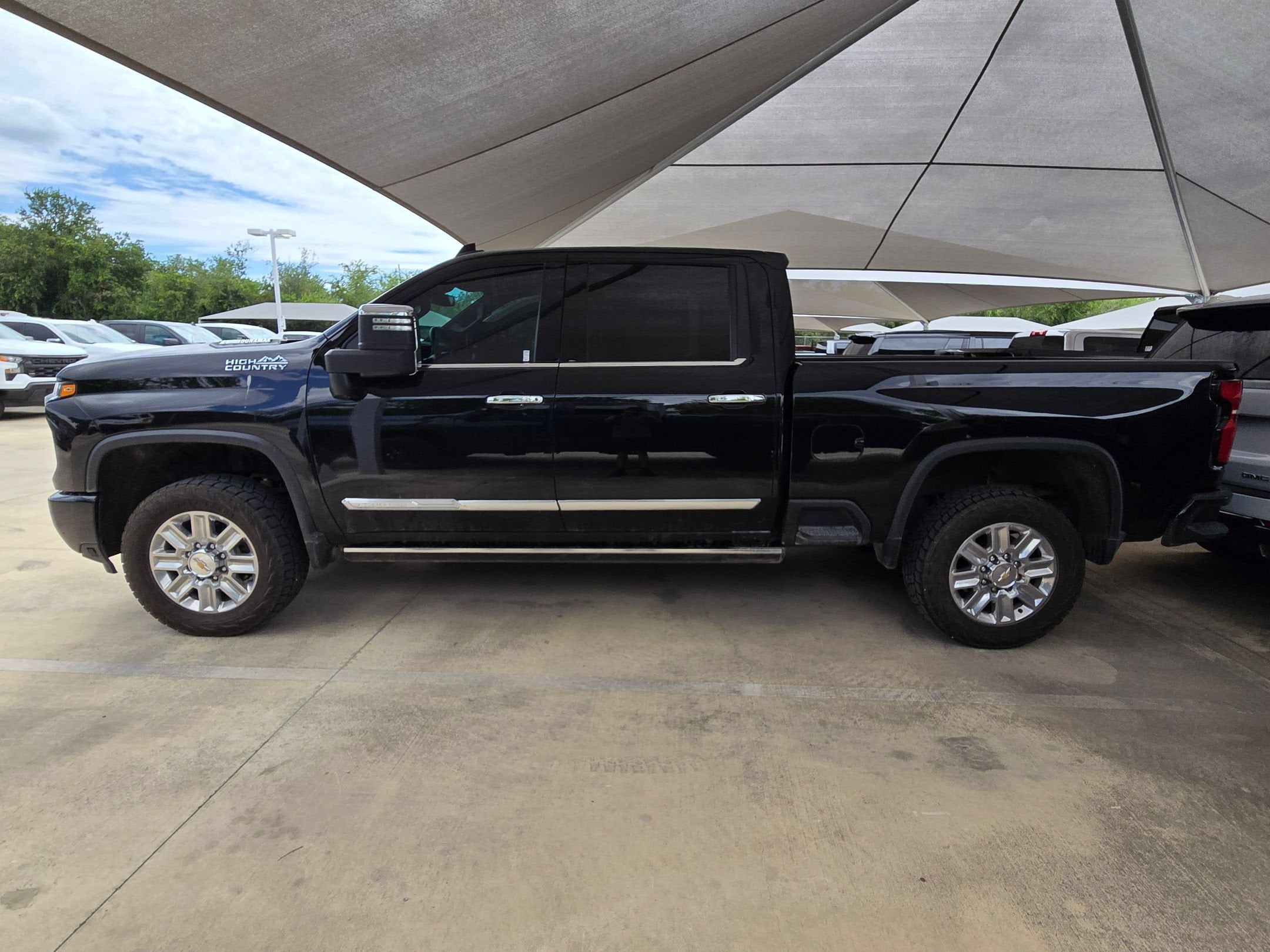 2025 Chevrolet SILVERADO HD HIGH COUNTRY