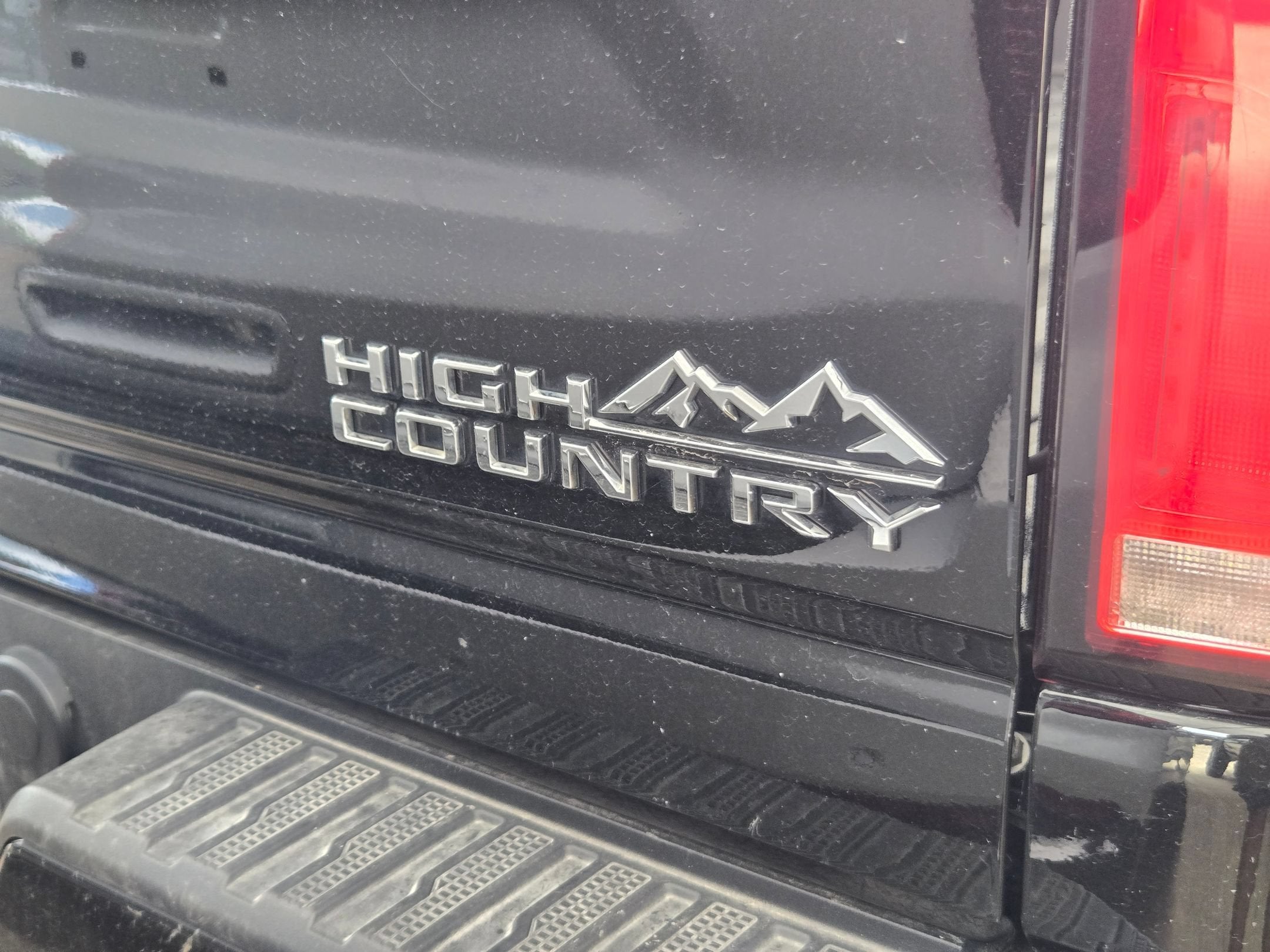 2025 Chevrolet SILVERADO HD HIGH COUNTRY