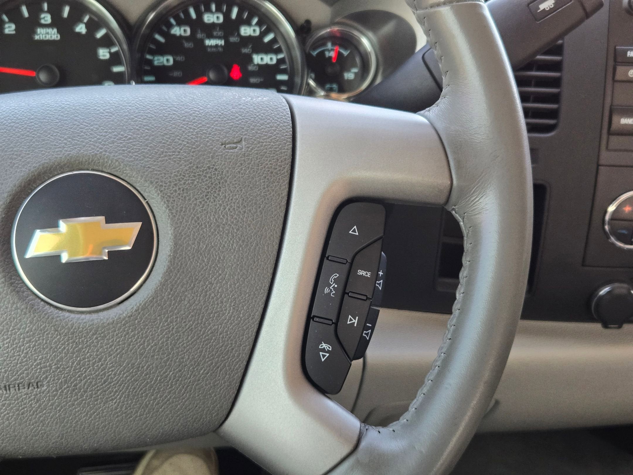 2013 Chevrolet SILVERADO 1500 LT