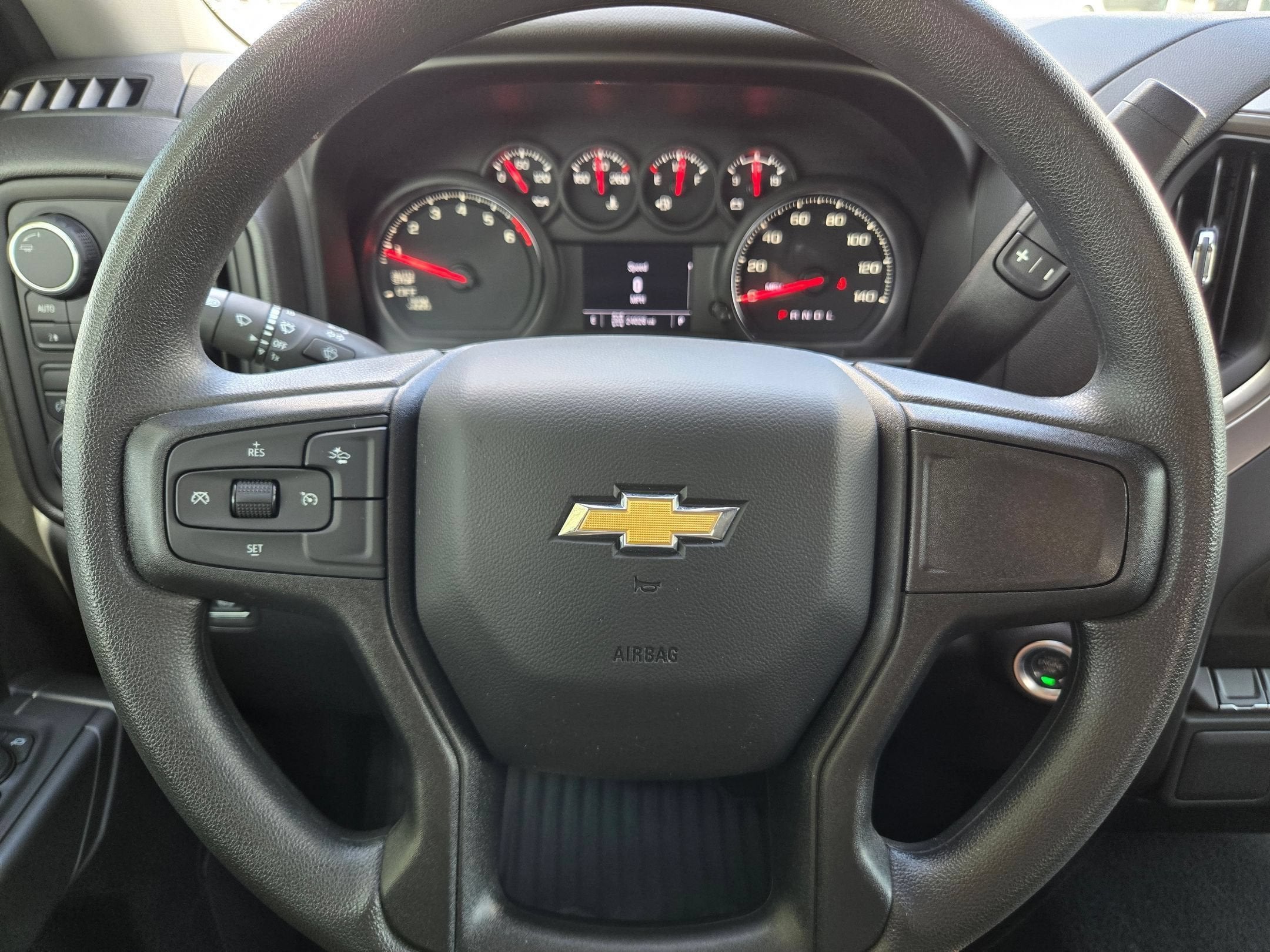 2025 Chevrolet SILV 1500 CUSTOM CUSTOM 4WD