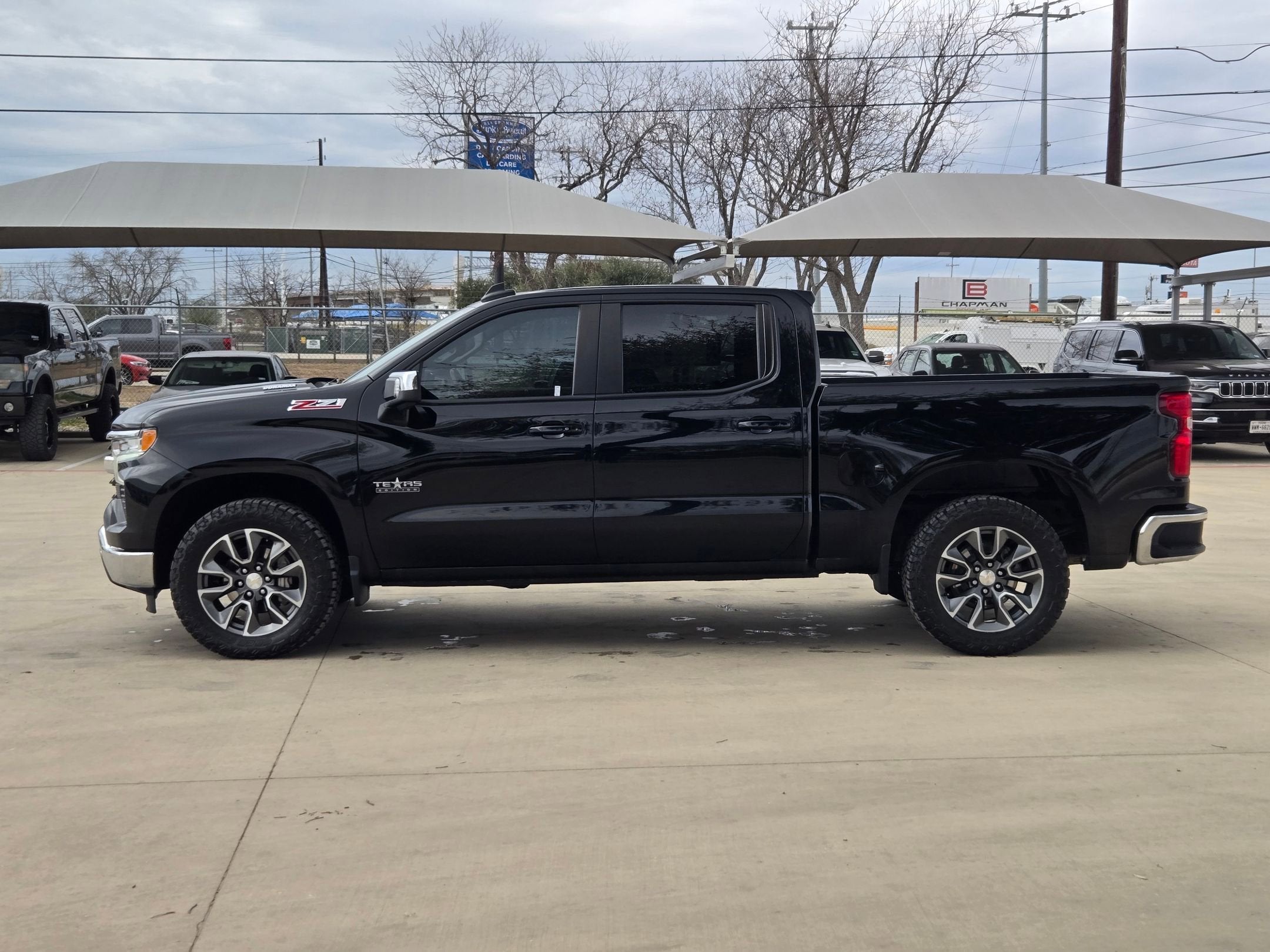 2024 Chevrolet SILVERADO 1500 LT
