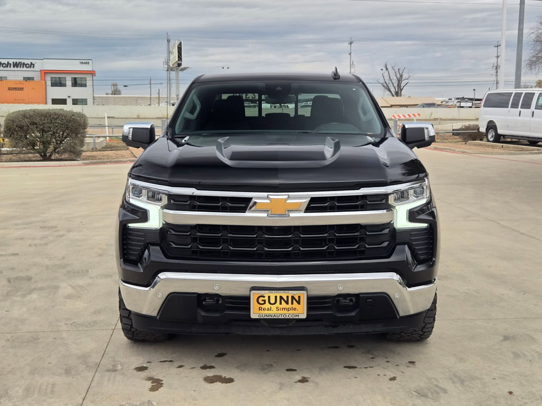 2024 Chevrolet SILVERADO 1500 LT