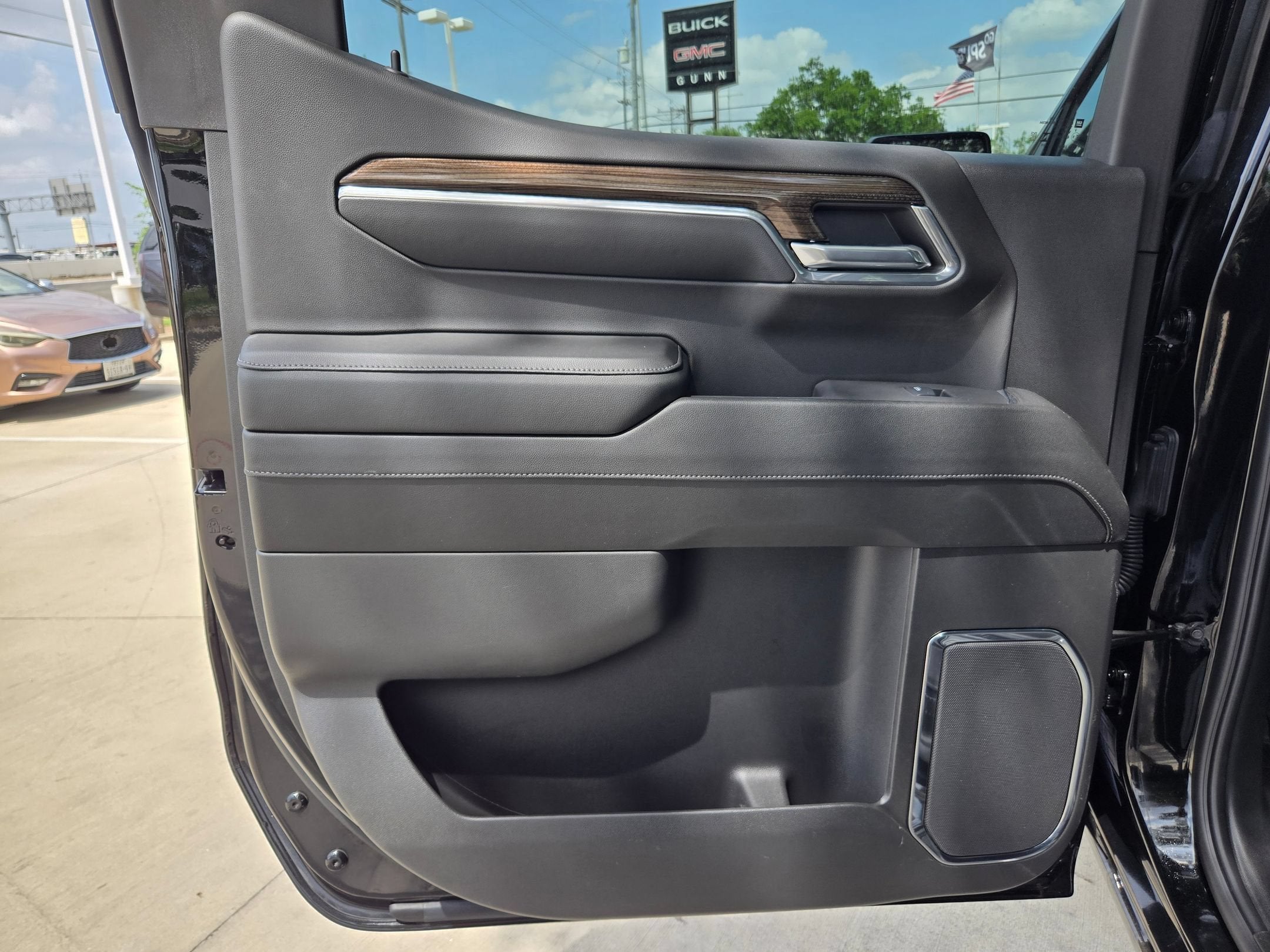 2024 Chevrolet SILVERADO 1500 4WD LT TRAIL BOSS