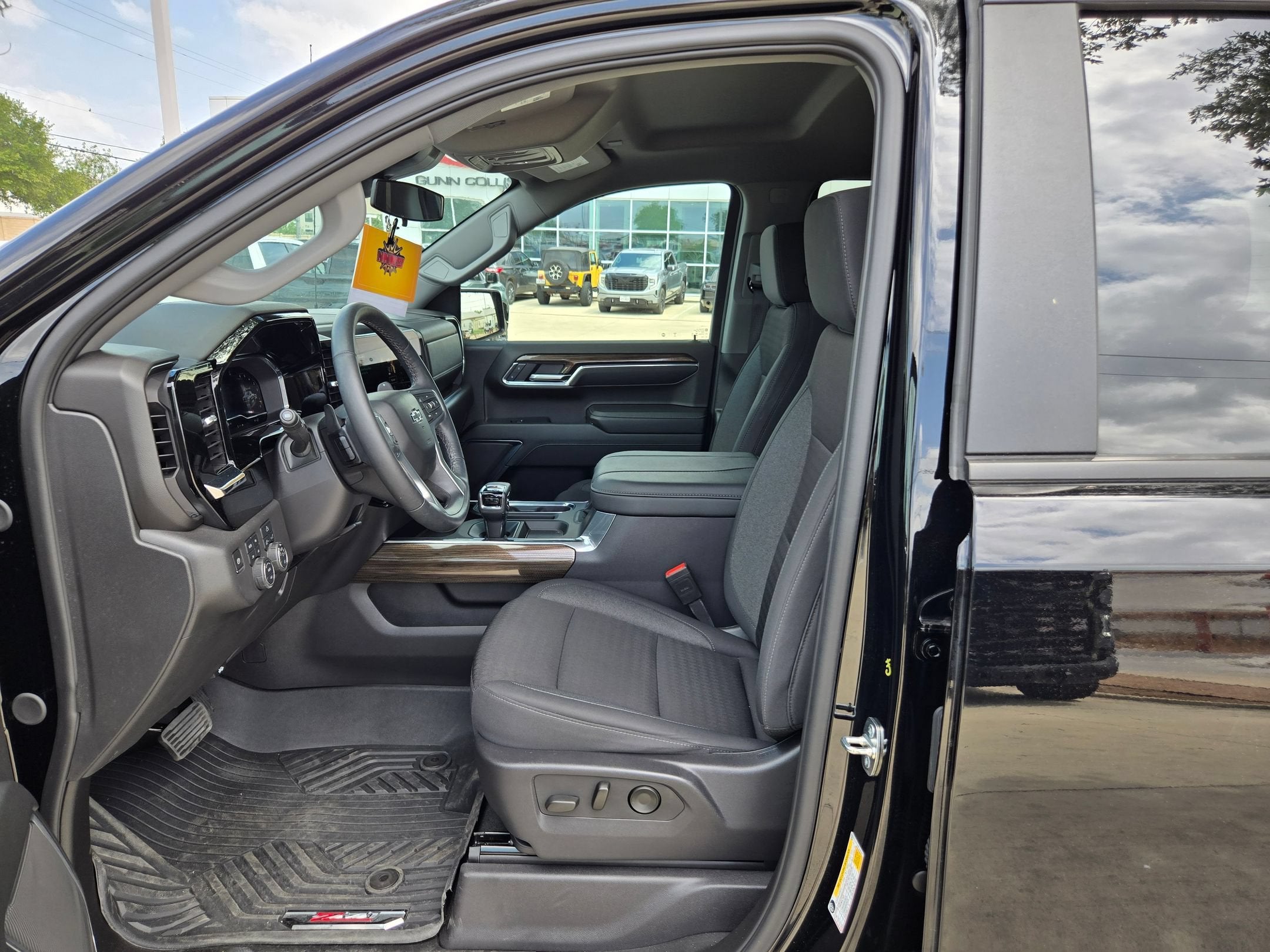 2024 Chevrolet SILVERADO 1500 4WD LT TRAIL BOSS