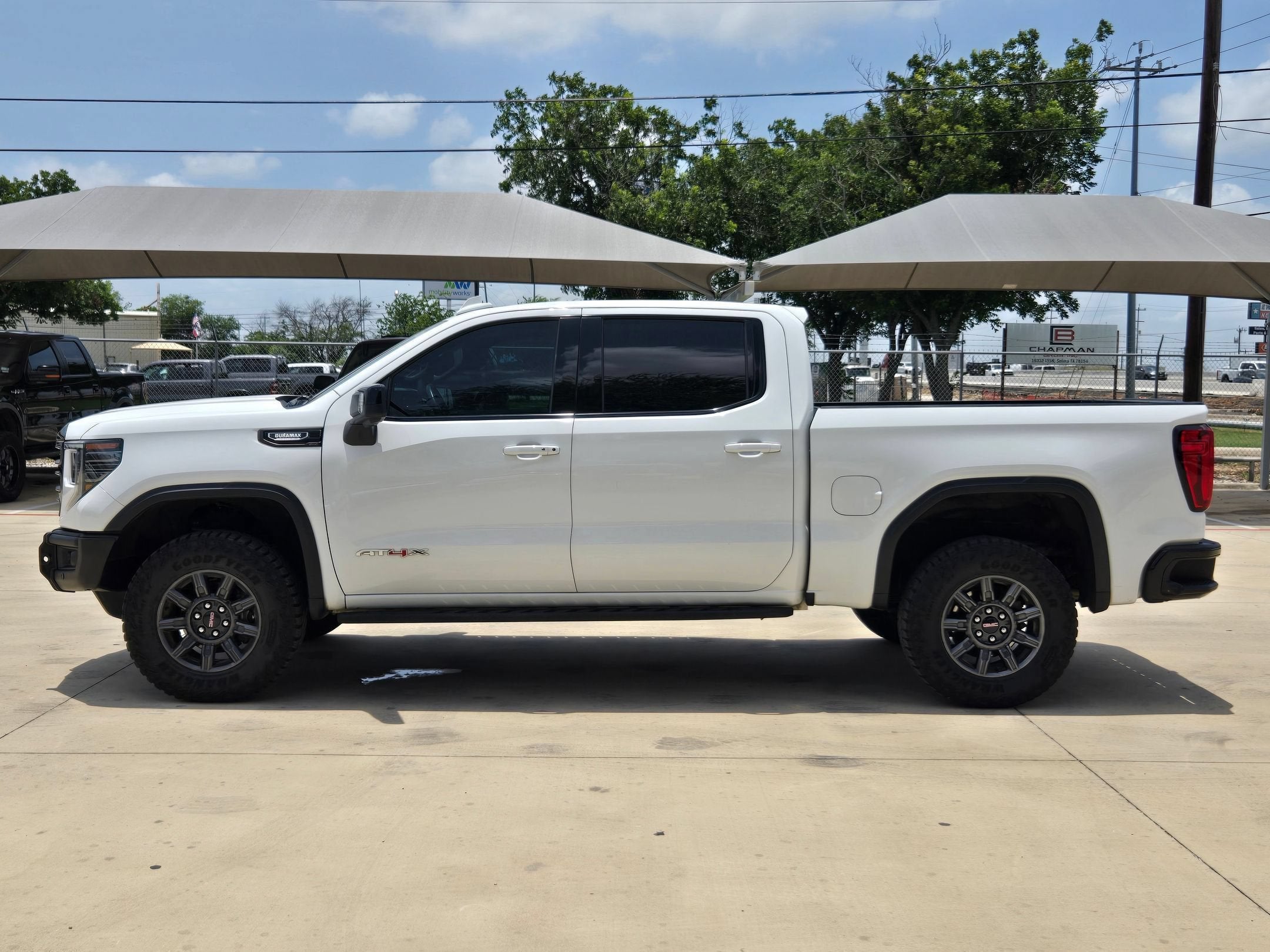 2024 GMC SIERRA 1500 AT4X