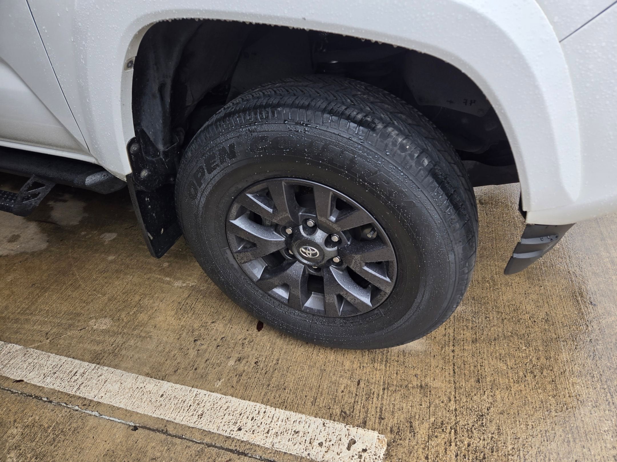 2022 Toyota TACOMA SR5