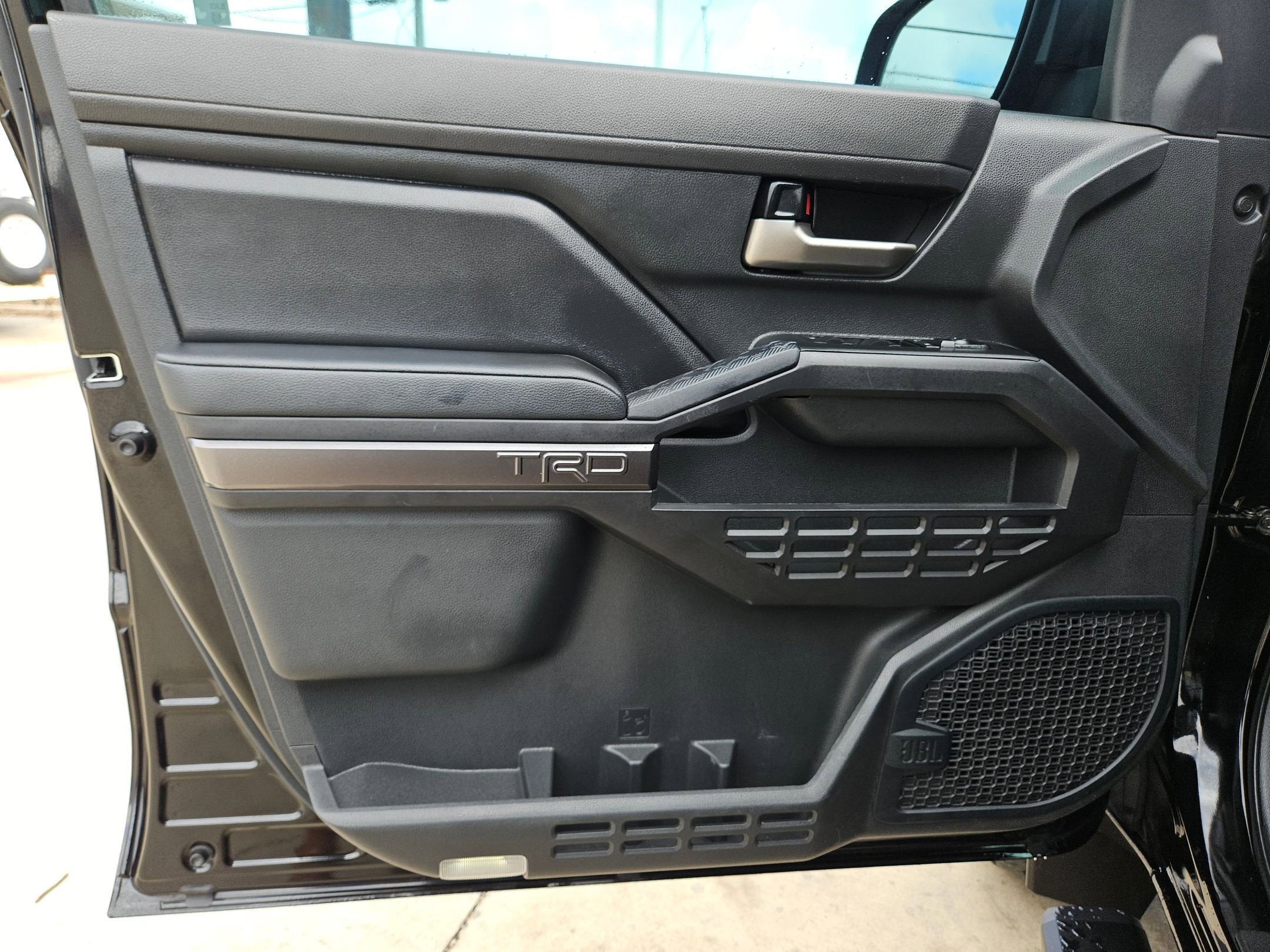 2024 Toyota TACOMA TRD