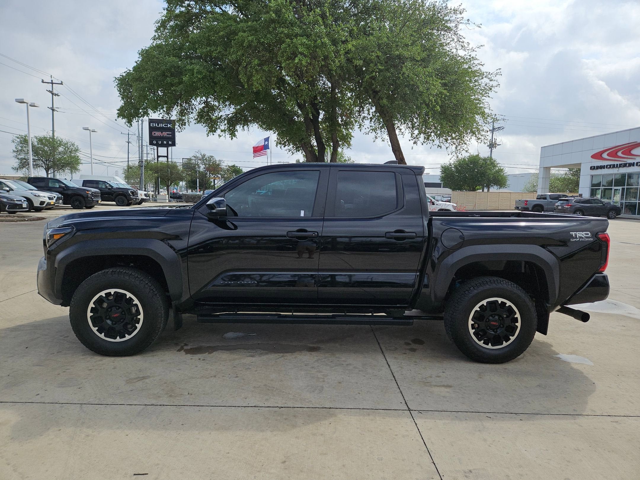 2024 Toyota TACOMA TRD