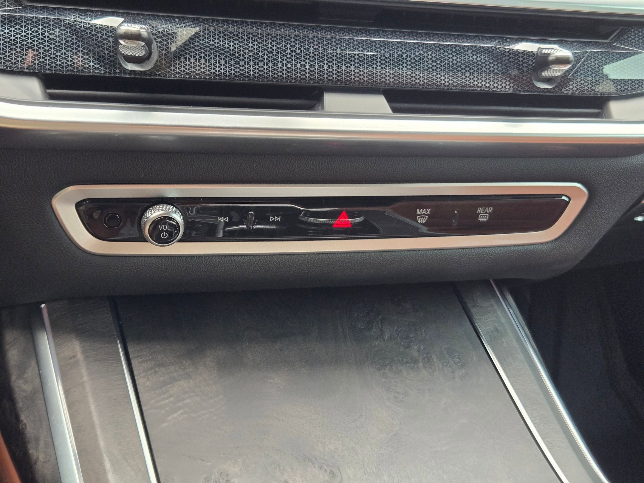 2024 BMW X7 I6