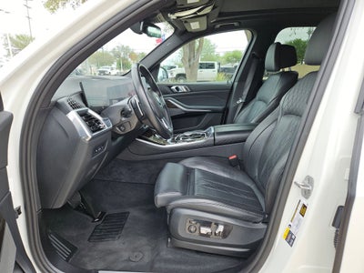 2025 BMW X5 50E